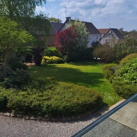 Agreable A La Campagne Et Proche De La *