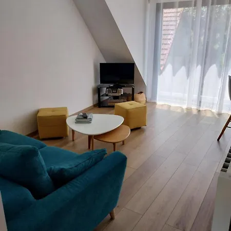 Agreable A La Campagne Et Proche De La *