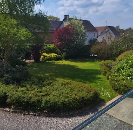 Agreable A La Campagne Et Proche De La *